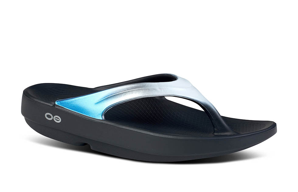 Womens Oofos Oolala Luxe Thong Sandal 1401-FROST