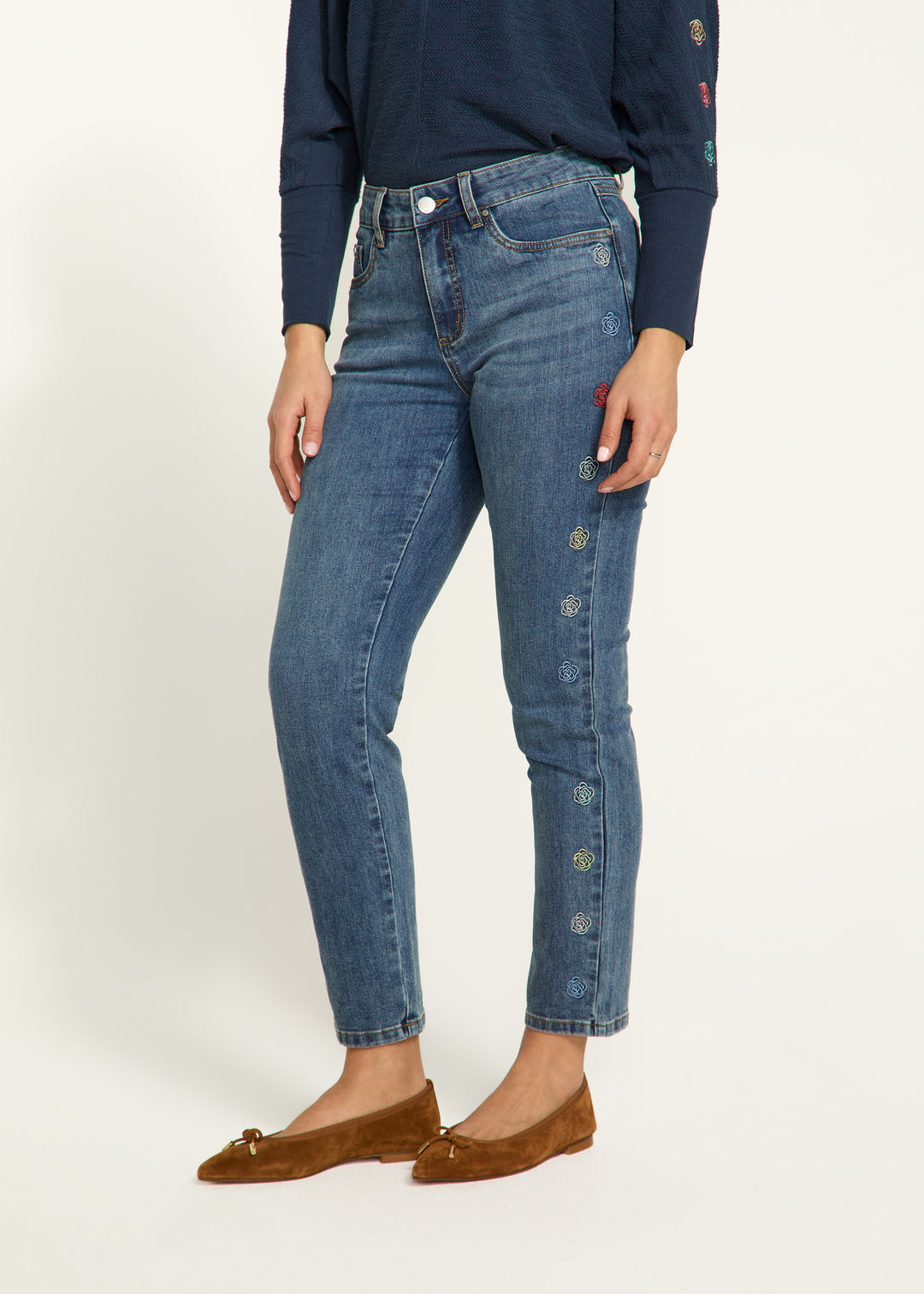 FDJ Olivia Pencil Ankle Embroidered Jean 2506779-MEDWA Medium Wash
