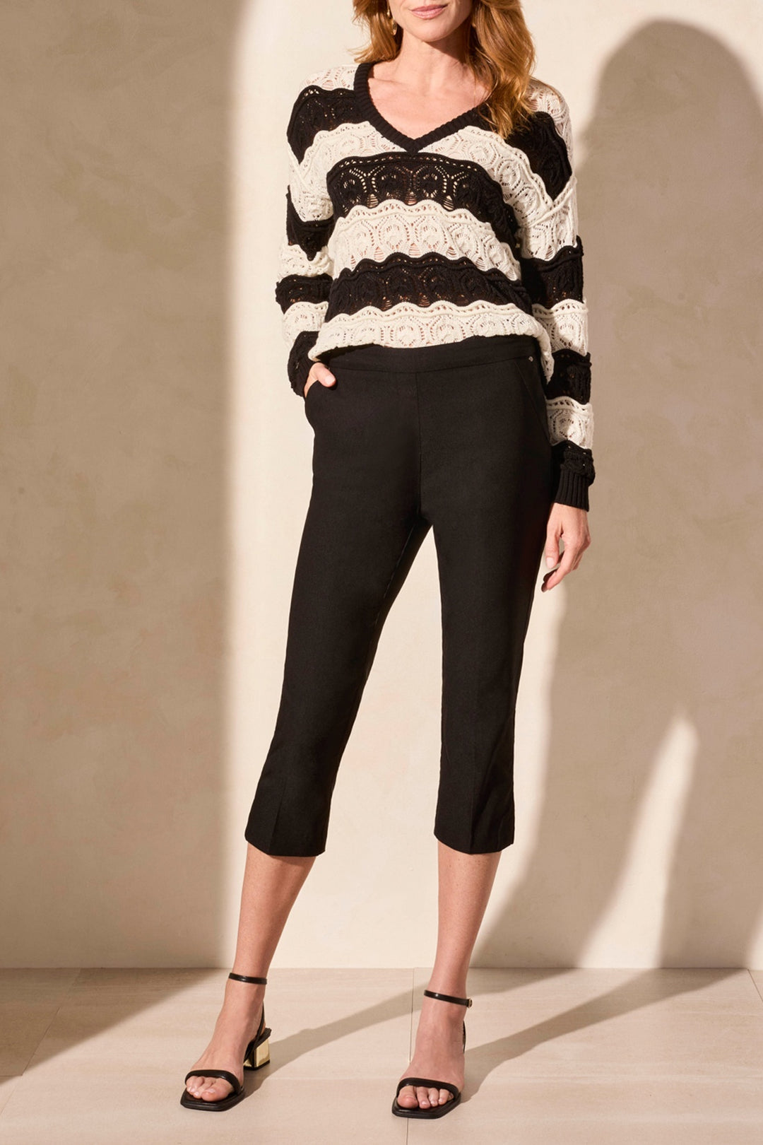 Tribal Flatten-It Pull-On Capri 4825O-2485-0002 Black