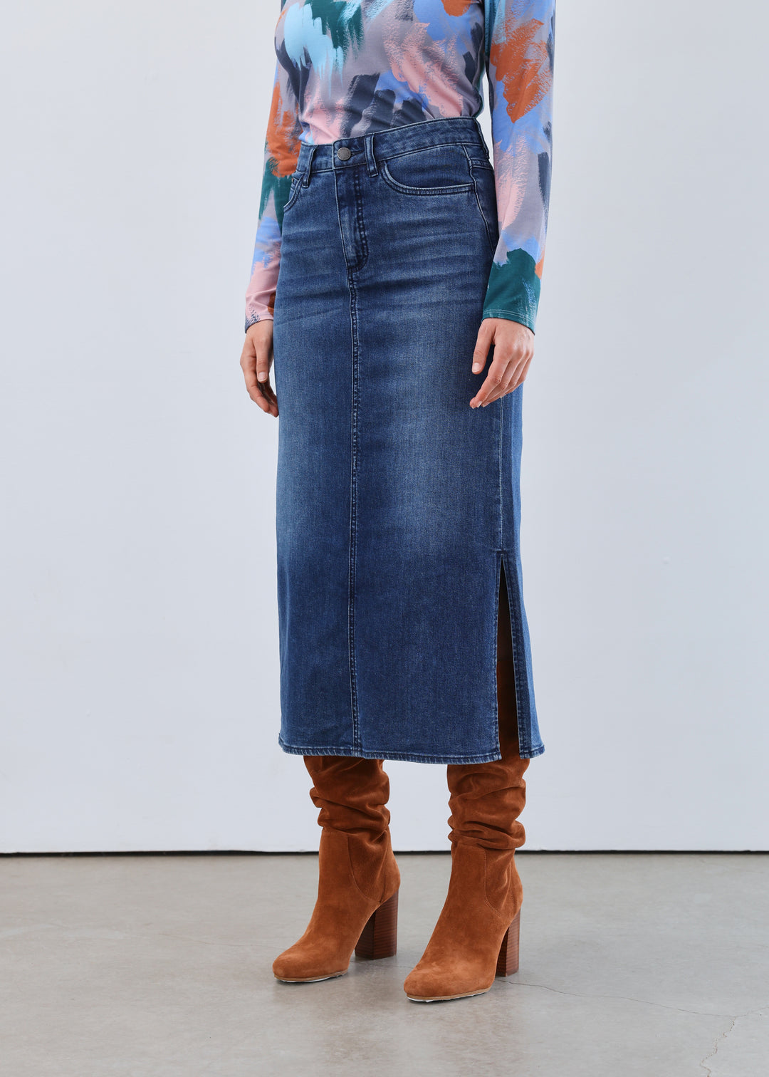 FDJ Column Skirt w/ Slits 6981843-DWH Dark Wash