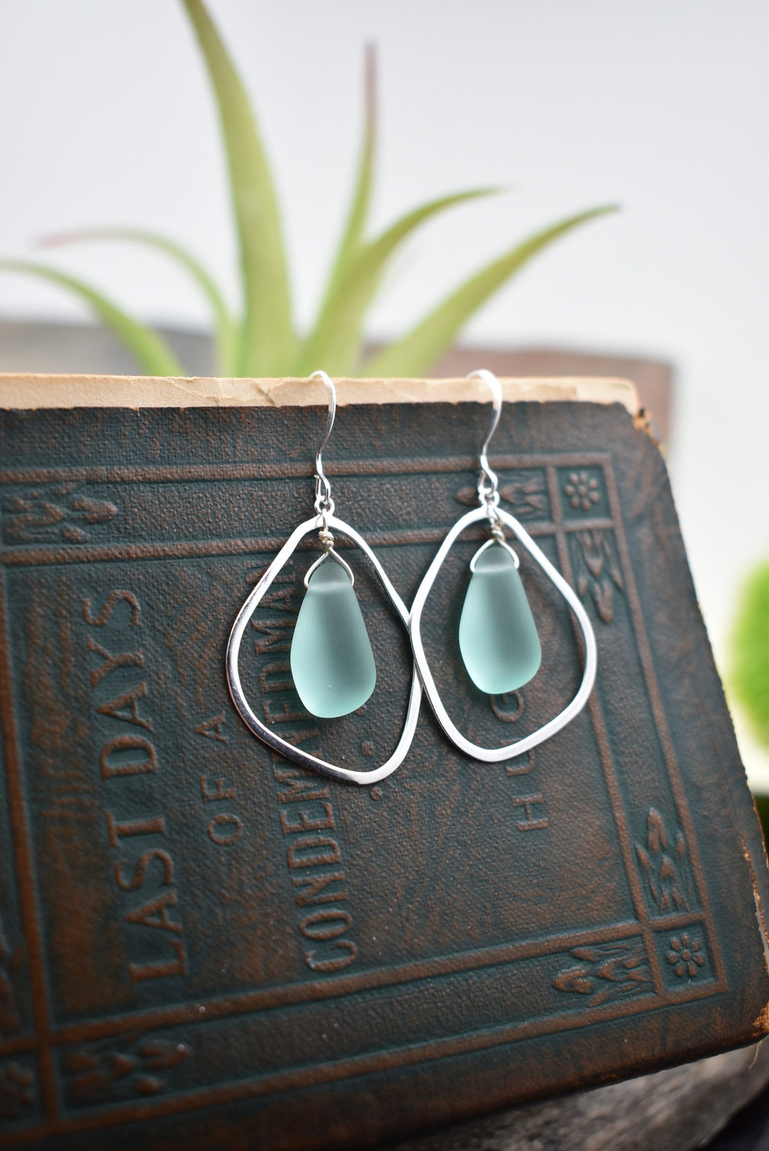 WhiteLotus Silver Seaglass Hoop N33 - Green