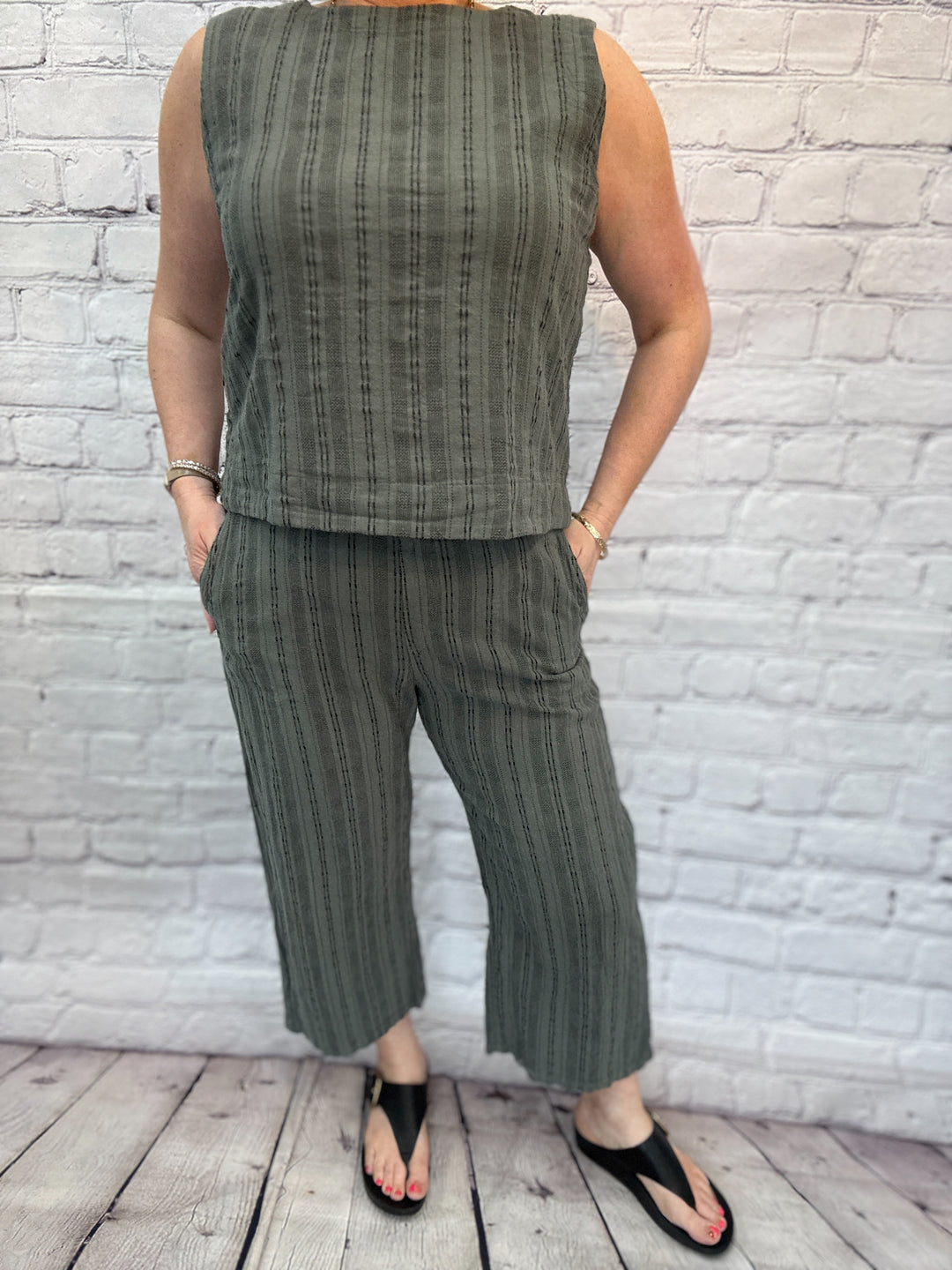Cut Loose Easy Crop Pinstripe Pant 5142349 - Clay