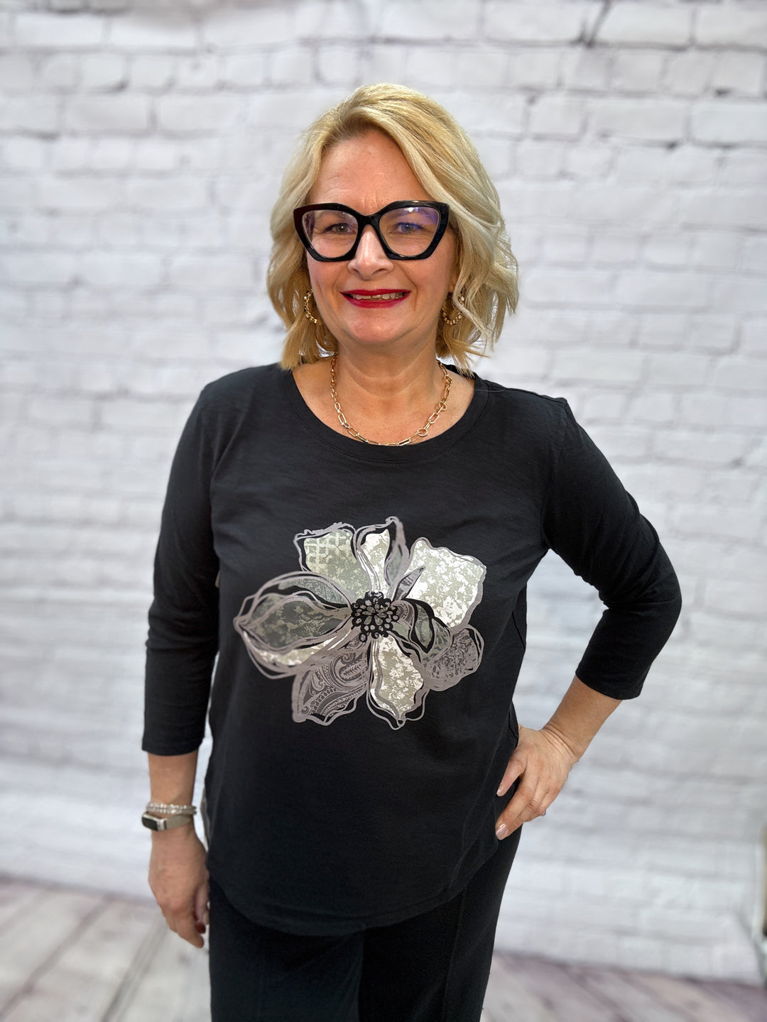 Escape by Habitat Hi-Lo Tee "Decoupage Flower" E40904-Black