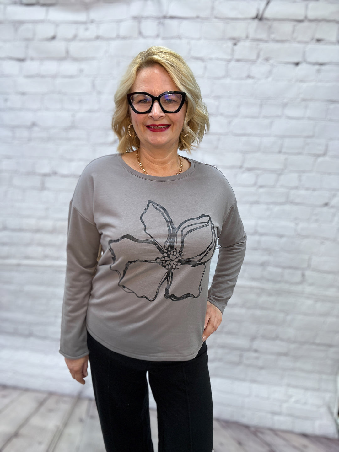Escape by Habitat Floral Outline Pullover E44601-FOG