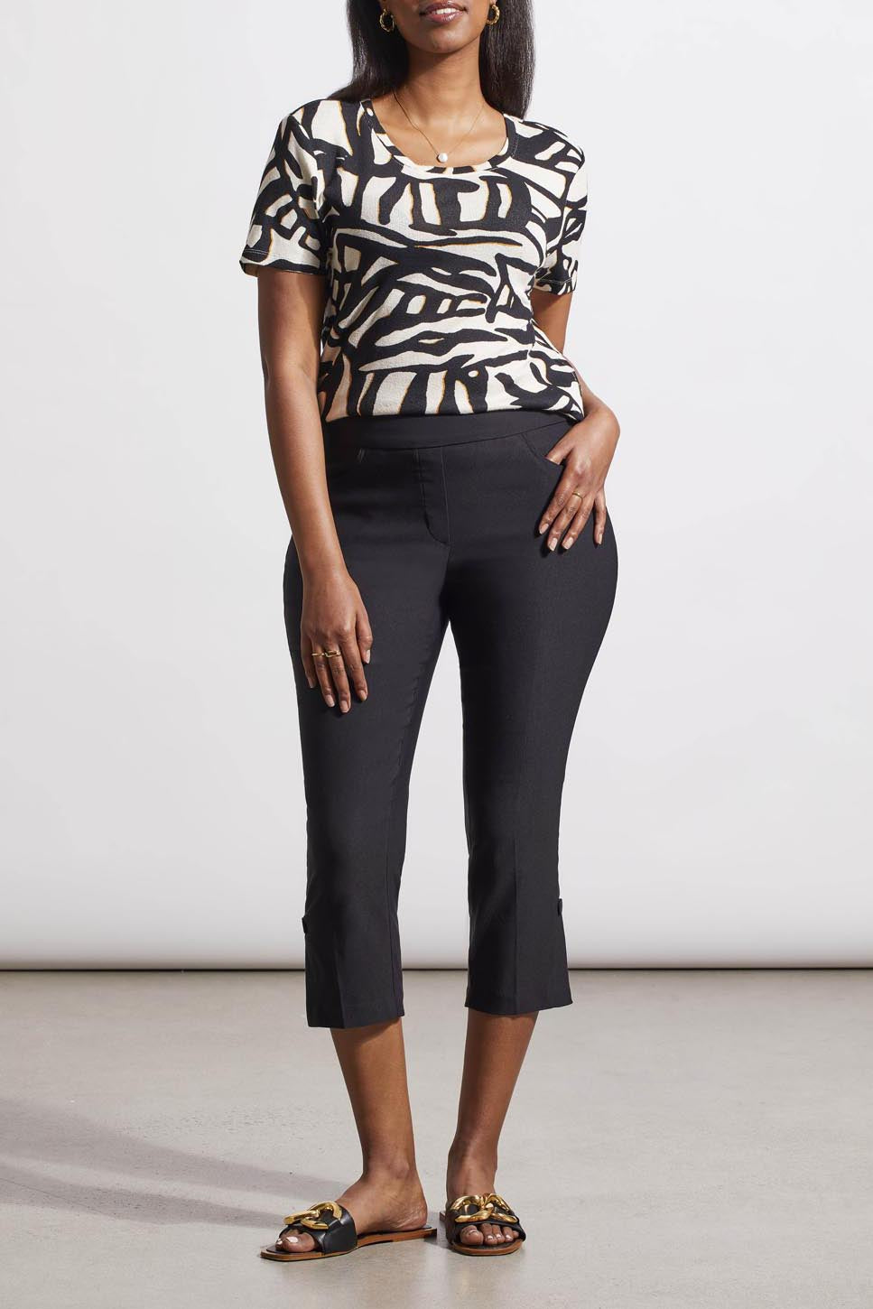 Tribal Flatten-It Pull-On Capri w/ Button Detail 1265O-7165-0002 Black