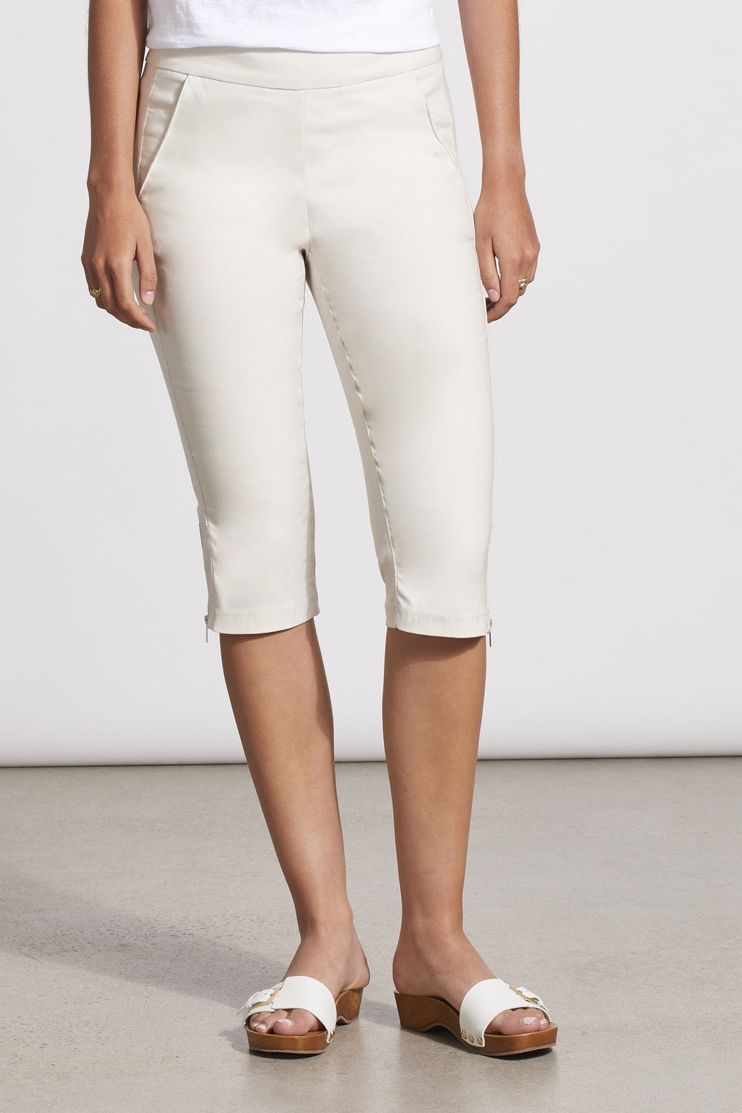 Tribal Flatten-It Pull-On Capri w/ Zippers 1709O-7165-3042 French Oak