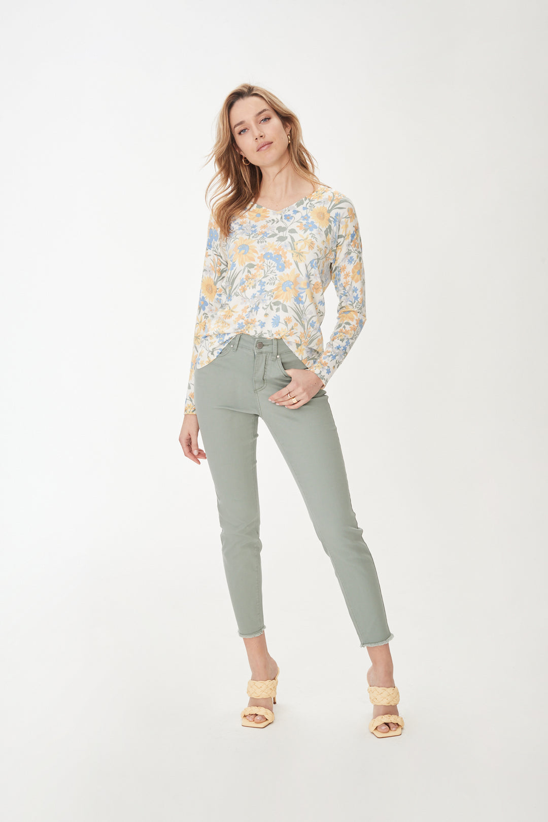 FDJ Printed V-Neck Sweater 1748380-FLO Mid Century Floral - 1 ONLY SIZE LARGE - 20% OFF