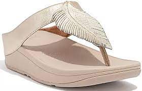 Fit Flop Fino Feather Toe Post Sandal DA9-675 Gold Platino - 1 ONLY SIZE 10 - 20% OFF