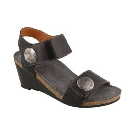 Taos Carousel 3 Wedge Sandal - Black