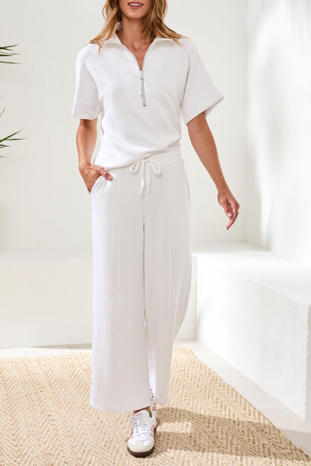 Tribal Techno Lux Pull-On Knit Capri 2447O-3390-0001 White