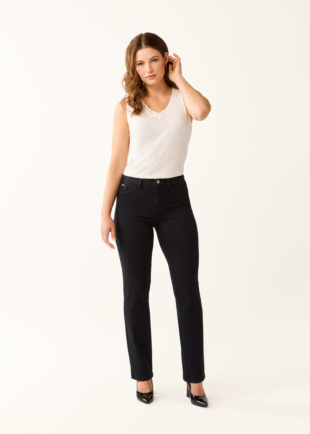 FDJ "Beyond Denim" Straight Leg Jean 2555862B-BLK Black