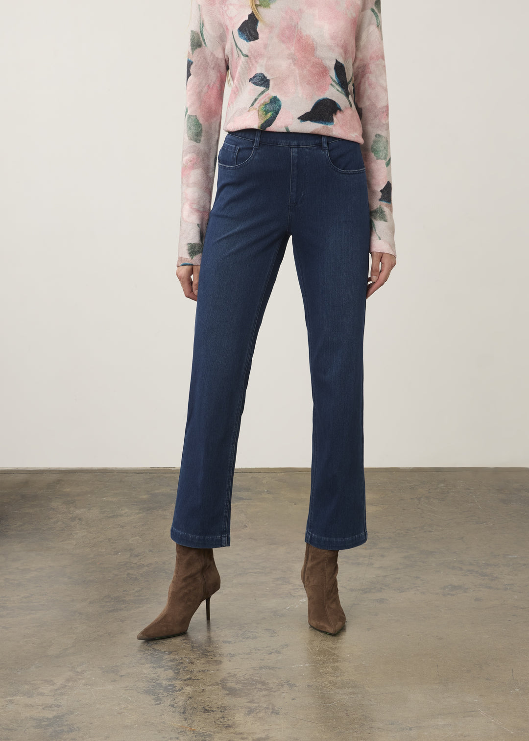 FDJ Pull-On Straight Leg Jean 2852131-DWH Dark Wash