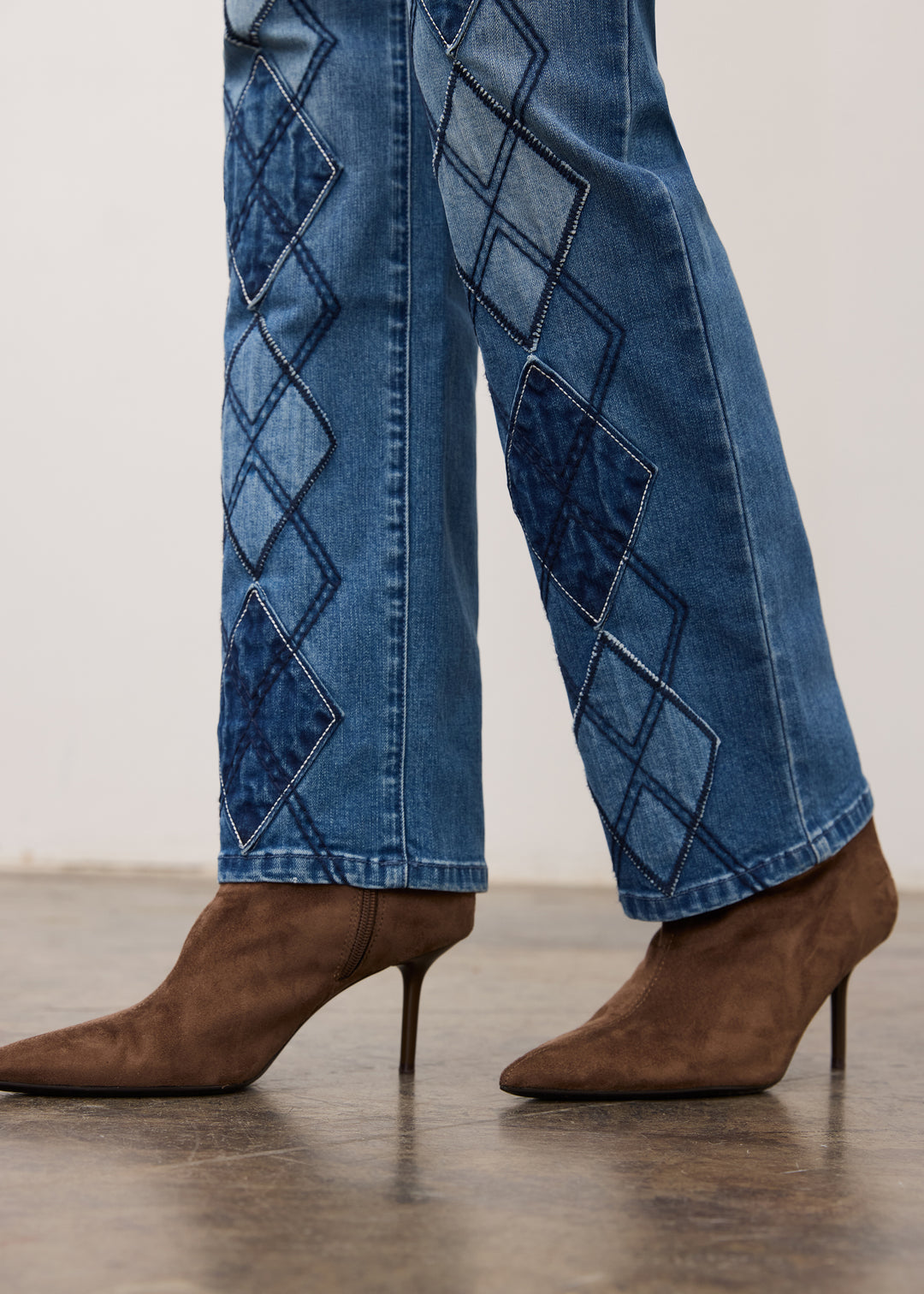 FDJ Christina Straight Leg w/ Argyle Embroidery 5153779-IND Indigo