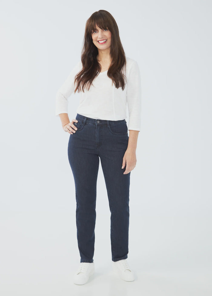 FDJ Suzanne Relaxed Slim Leg Petite Jean 8473250-PLT Pleasant
