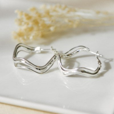 Glee Breezy Hoop Earring - Silver