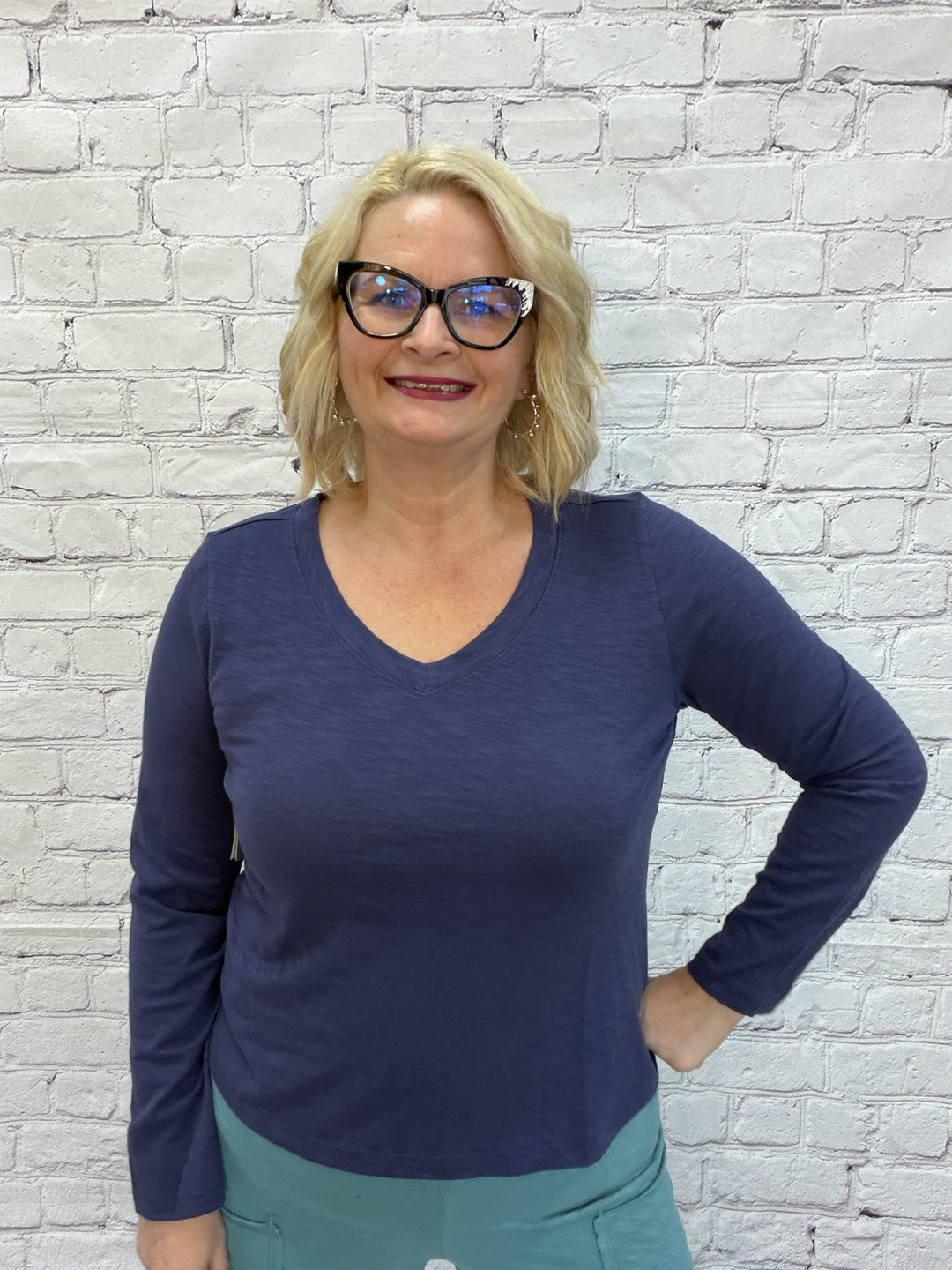 Escape by Habitat Soft V-Neck Tee E10037-NAVY