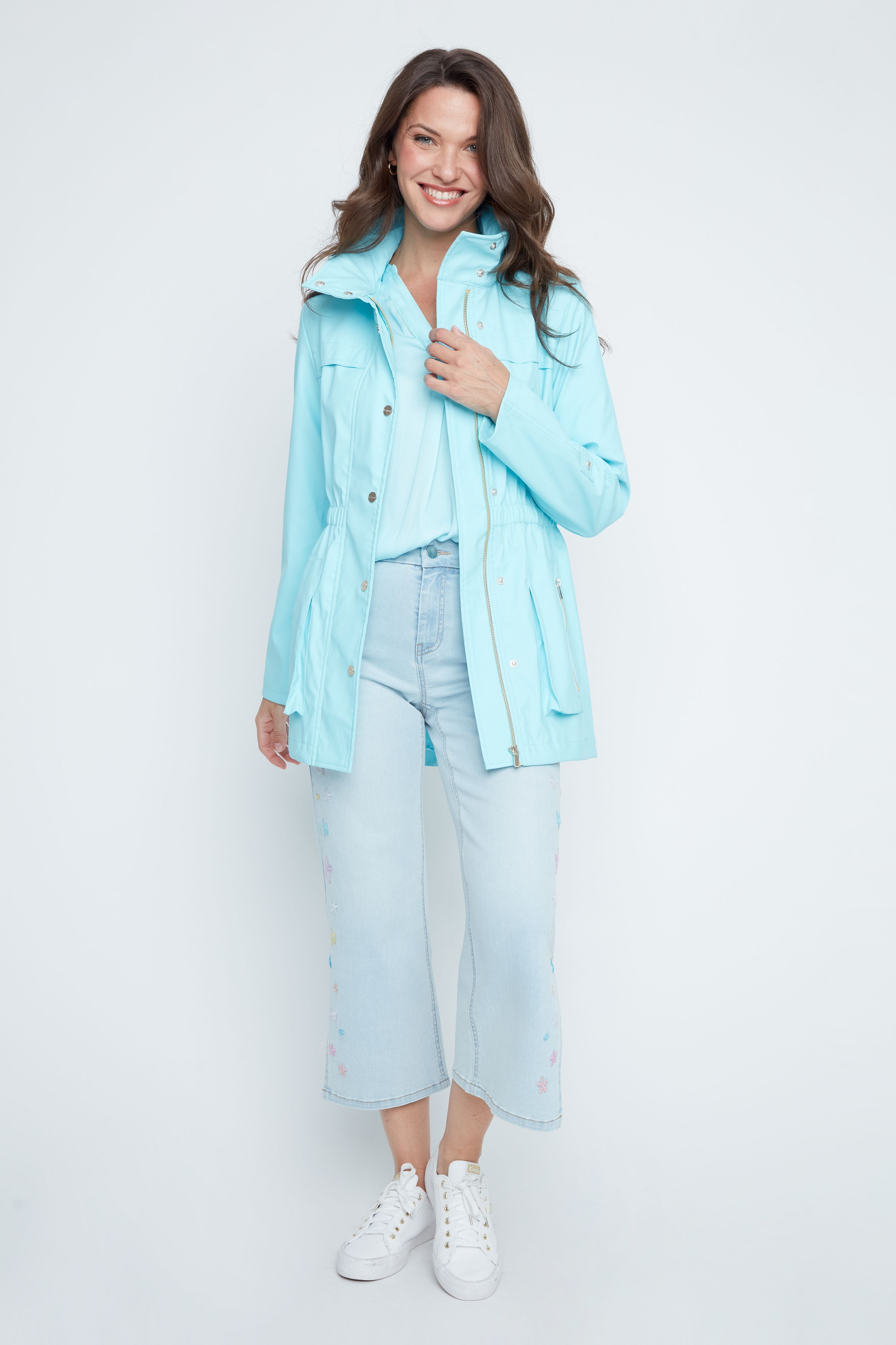 Outdoor Jackets and Parkas – Johnson's Fashion and Footwear