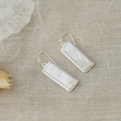 Glee Jewellery Sarah Earring - Silver/Mother of Pearl