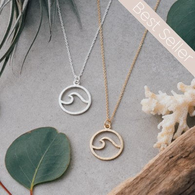 Glee Swell Pendant Necklace - Gold