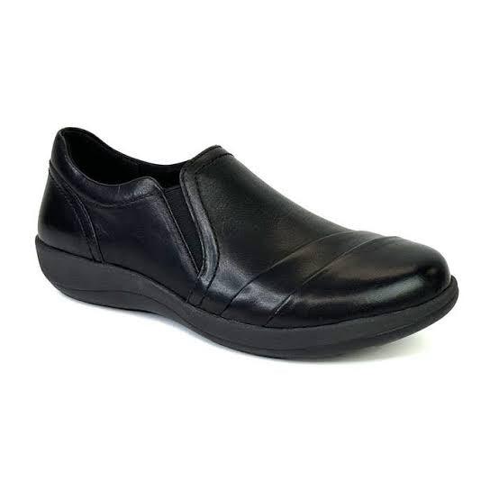 Aetrex Helena Slip-On Shoe - DM570-Black